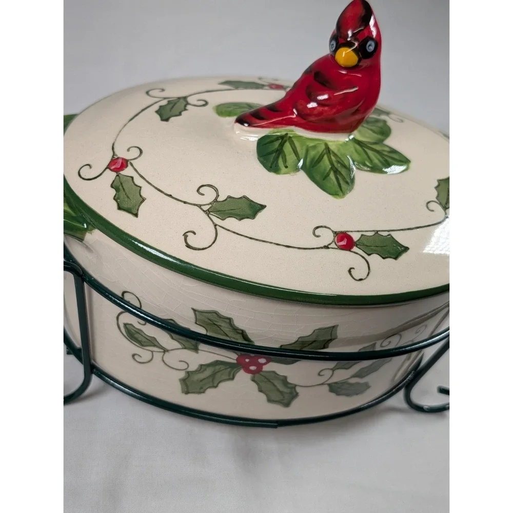 Temptations by Tara Cardinal 9oz Oval Casserole w/Lid & Wire Holder/Rack New